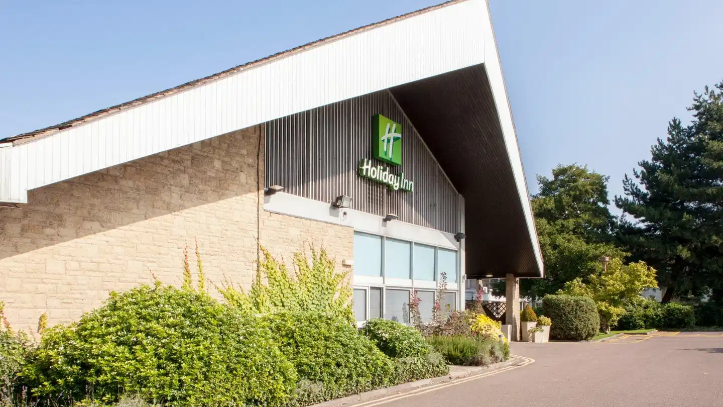 Holiday Inn Swindon Aussenansicht