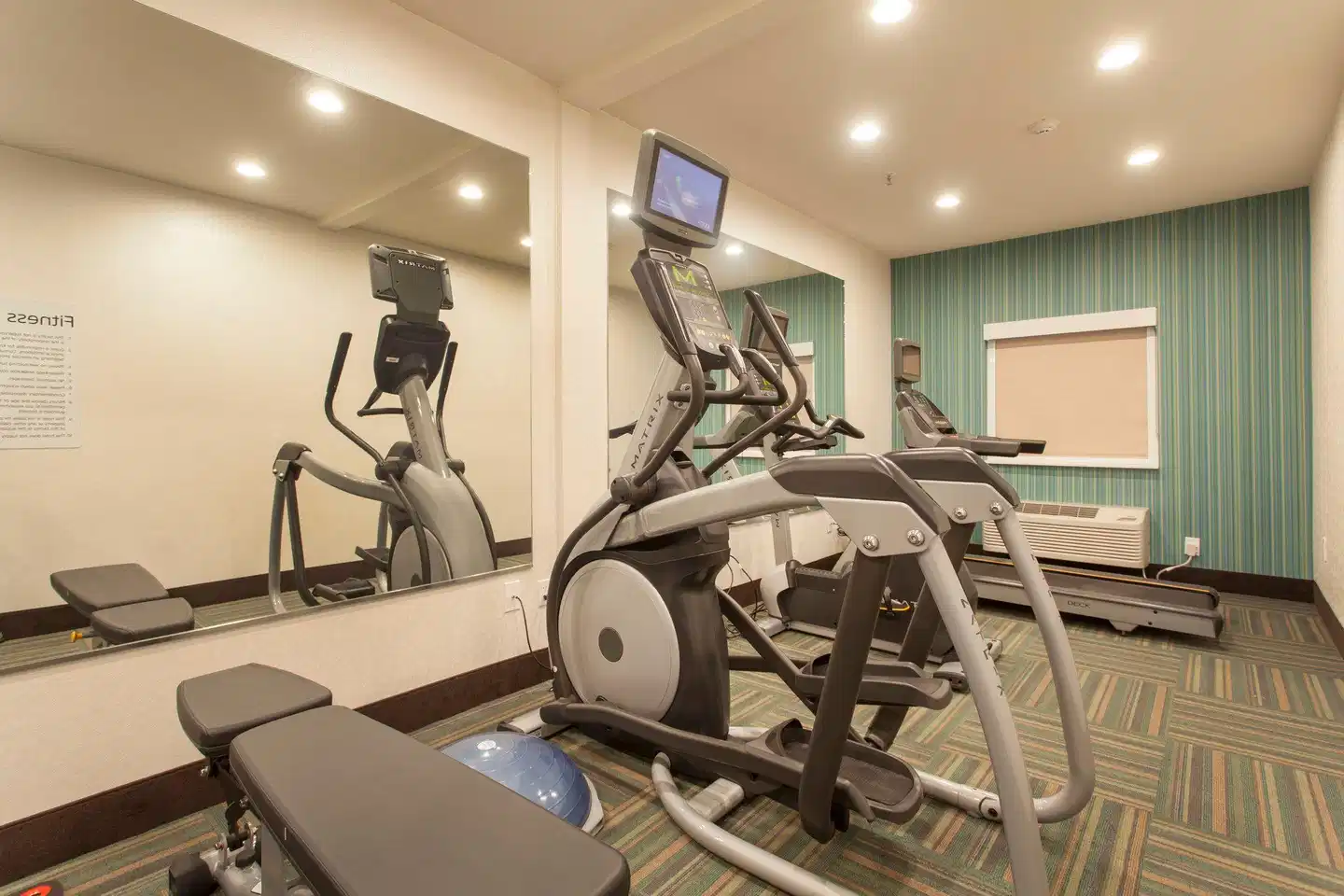 Holiday Inn Express & Suites Santa Fe Sport und Entertainment