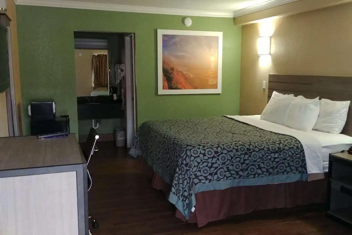 Days Inn by Wyndham Houston East Wohnbeispiel