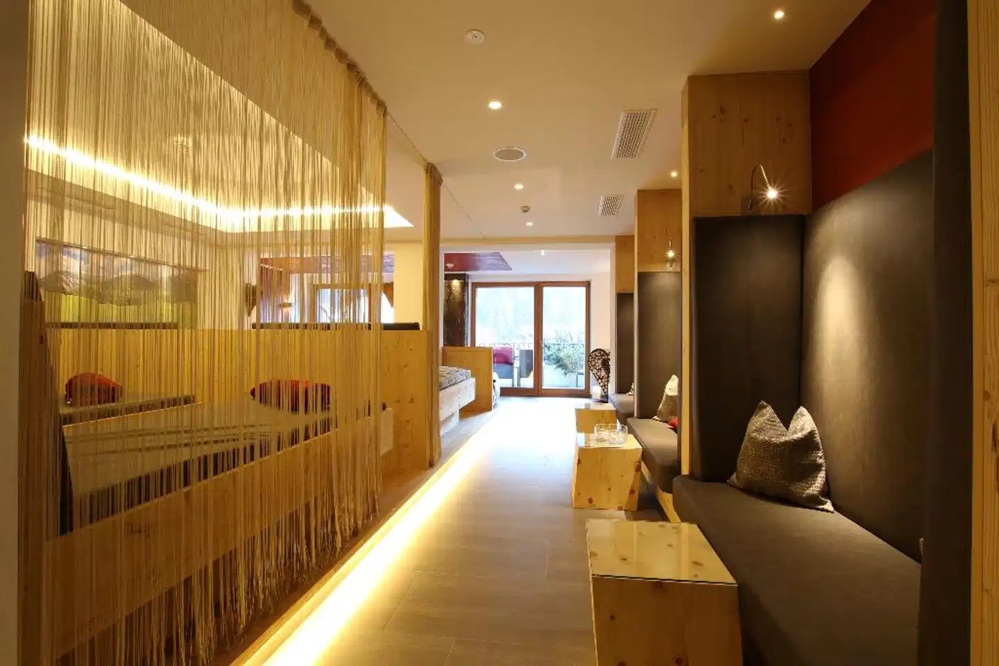 Schwarzer Adler Lobby