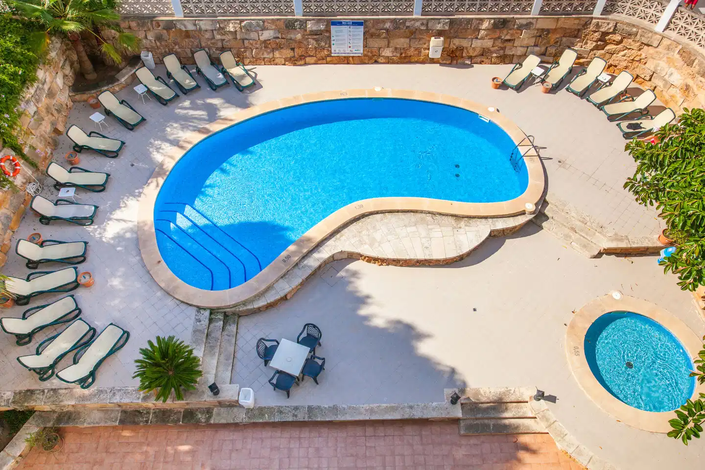 Ben Hur Apartamentos Pool