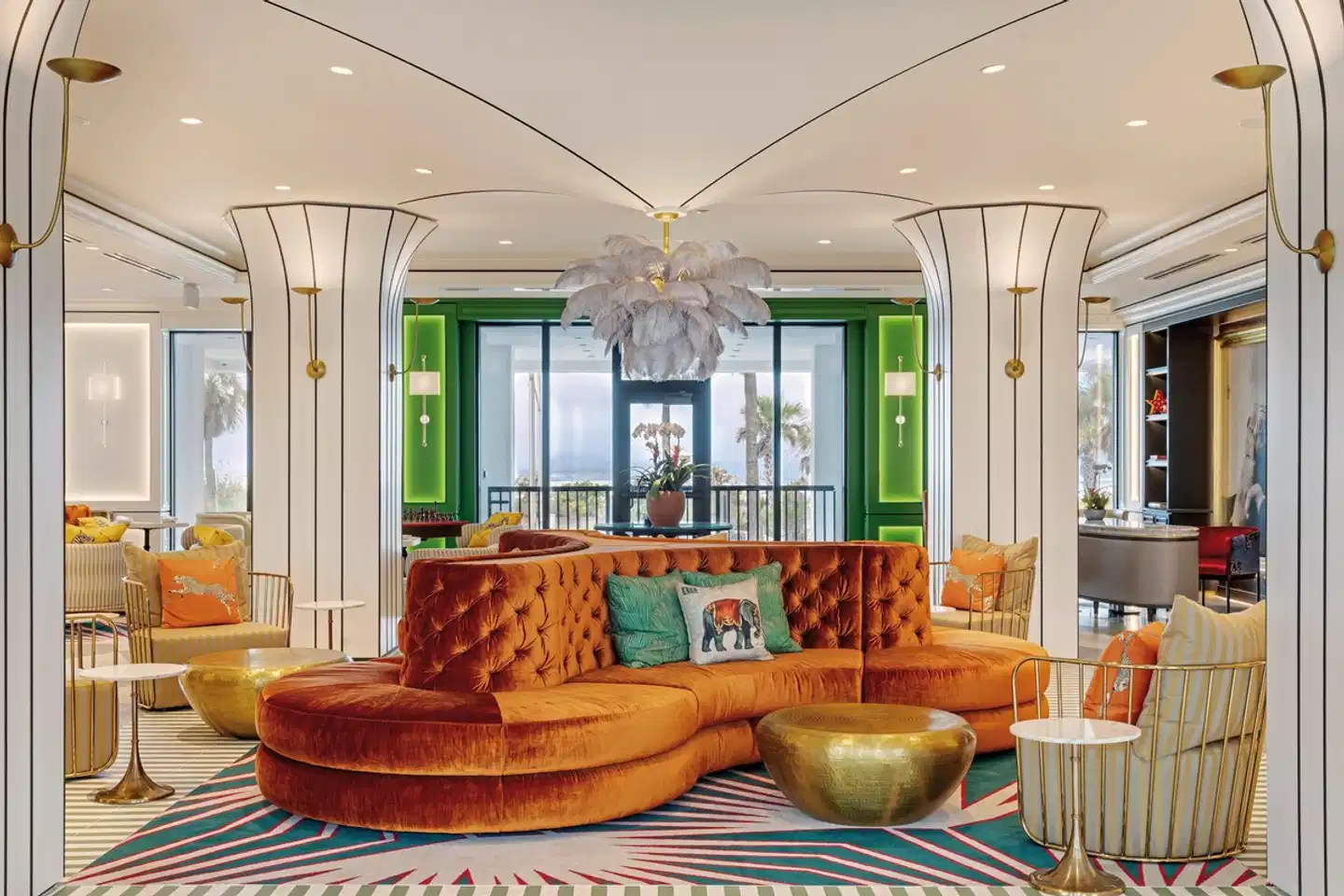 Cirque St. Armands Beachside Lobby