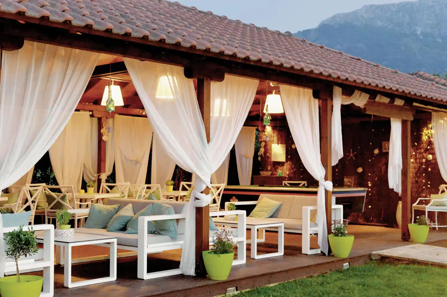 Korina Terrasse