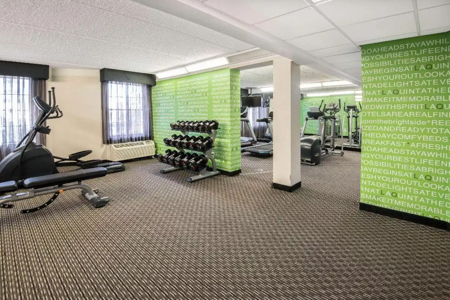 La Quinta Inn & Suites by Wyndham San Antonio Riverwalk Sport und Entertainment