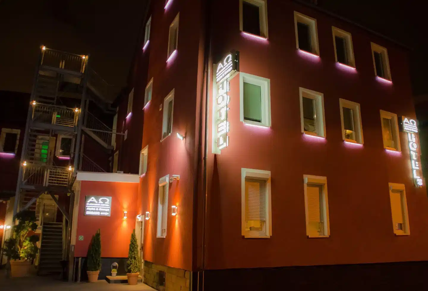 Alpha & Omega Hotel Aussenansicht