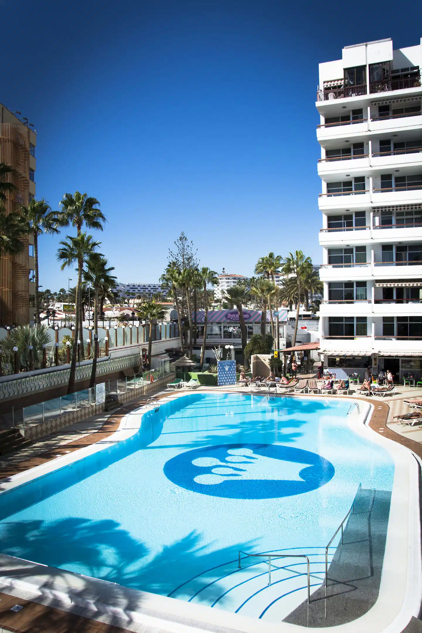 Corona Blanca Pool