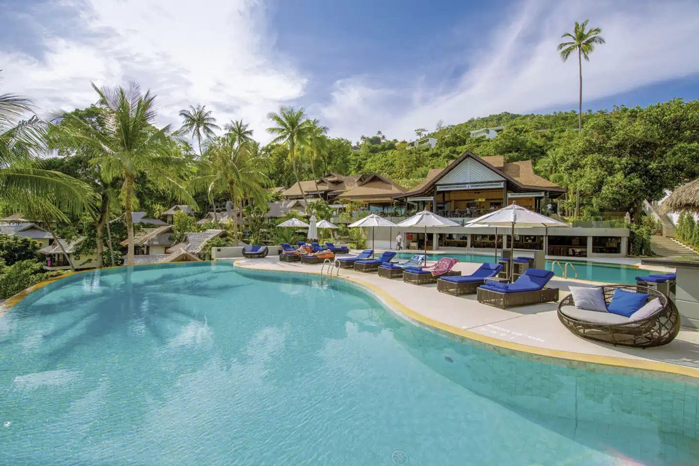 Coral Cliff Beach Resort Pool