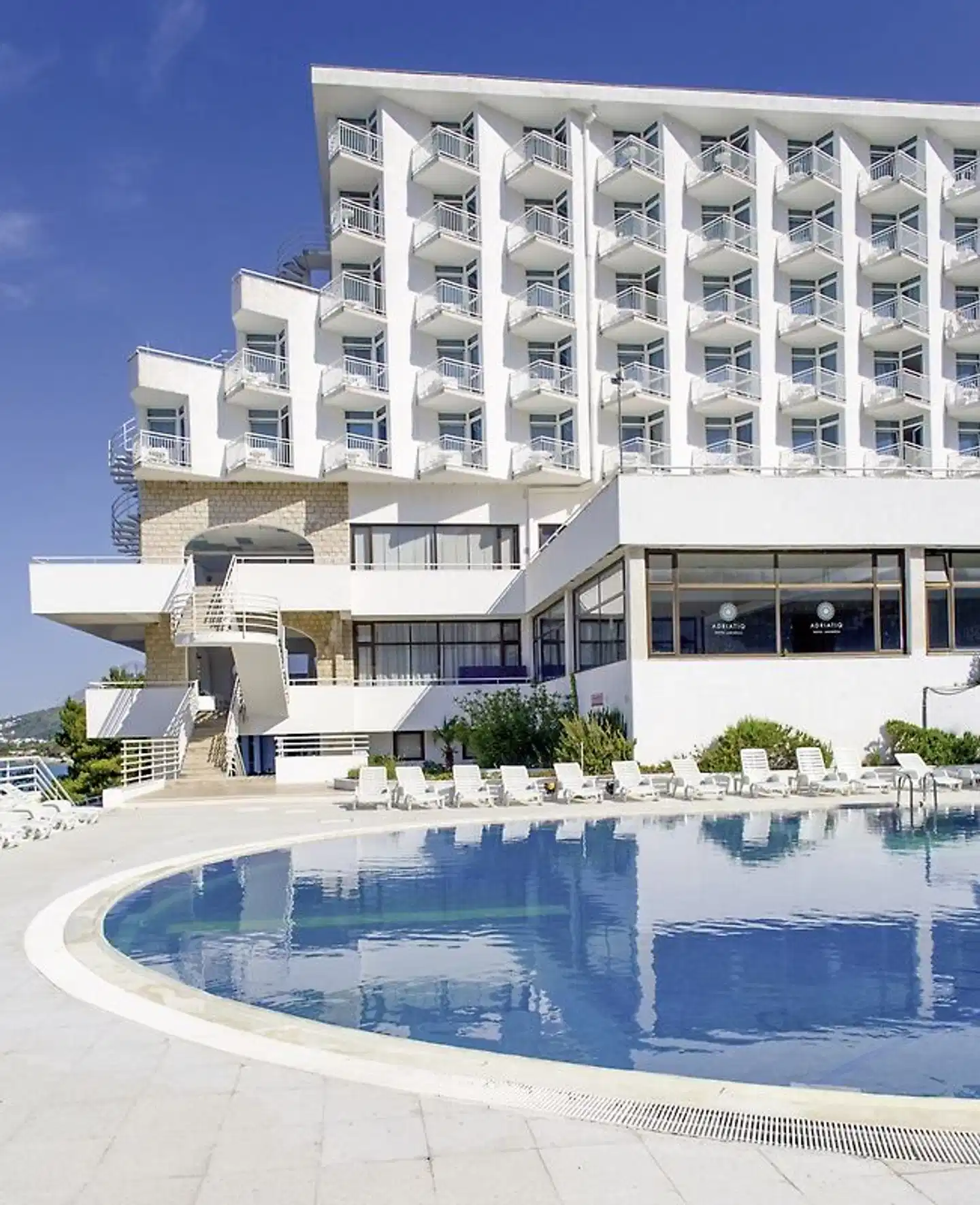 Labineca Pool