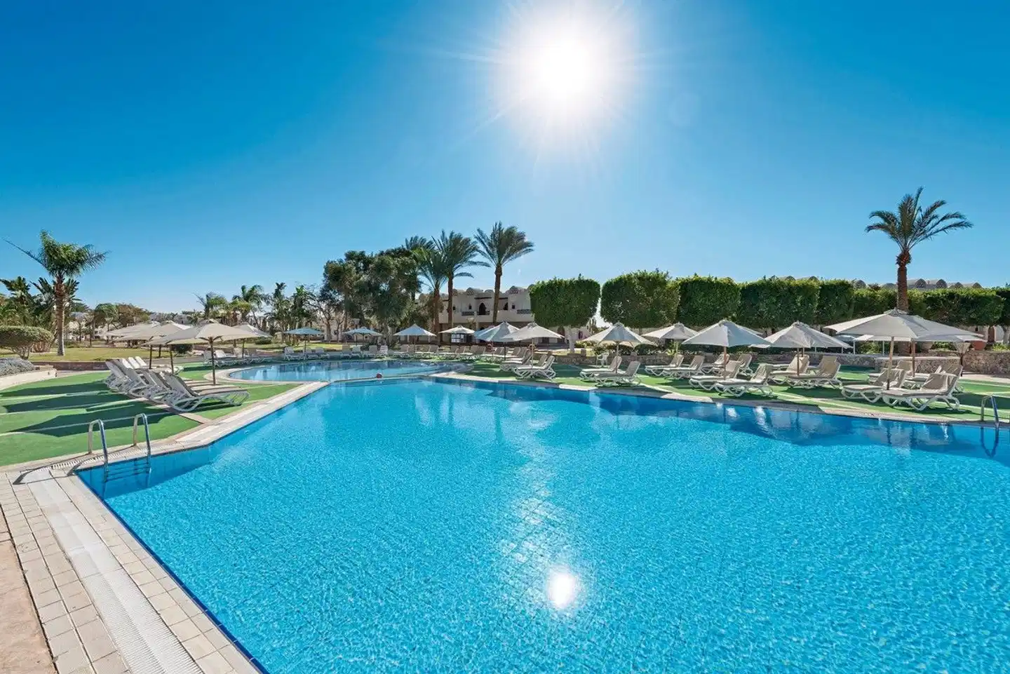 Reef Oasis Beach Resort Pool