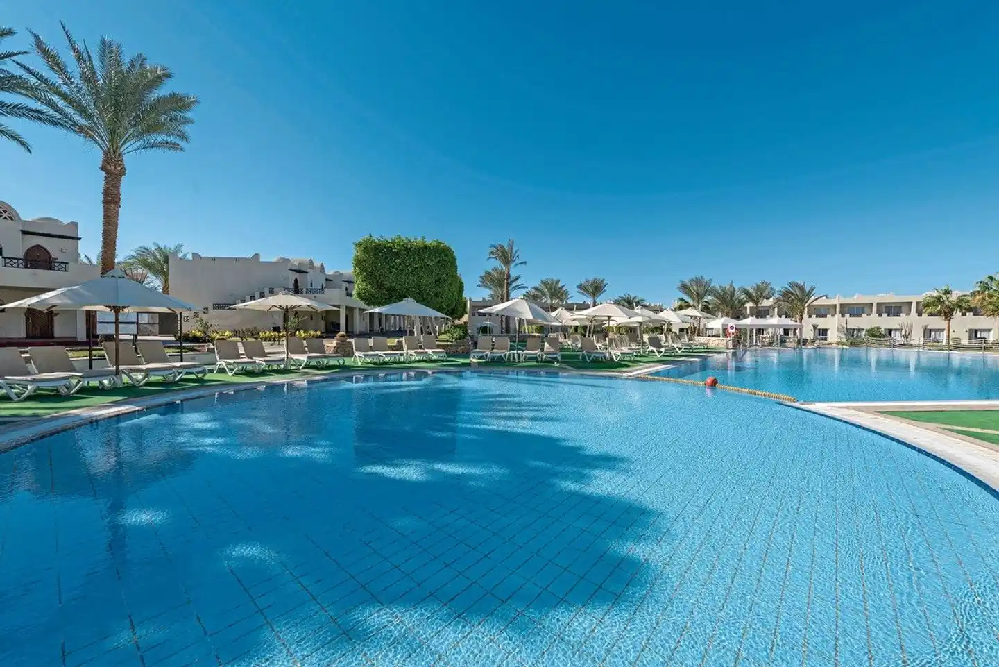 Reef Oasis Beach Resort Pool
