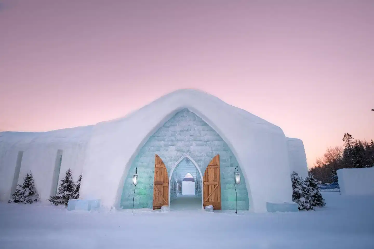Hotel de Glace Aussenansicht
