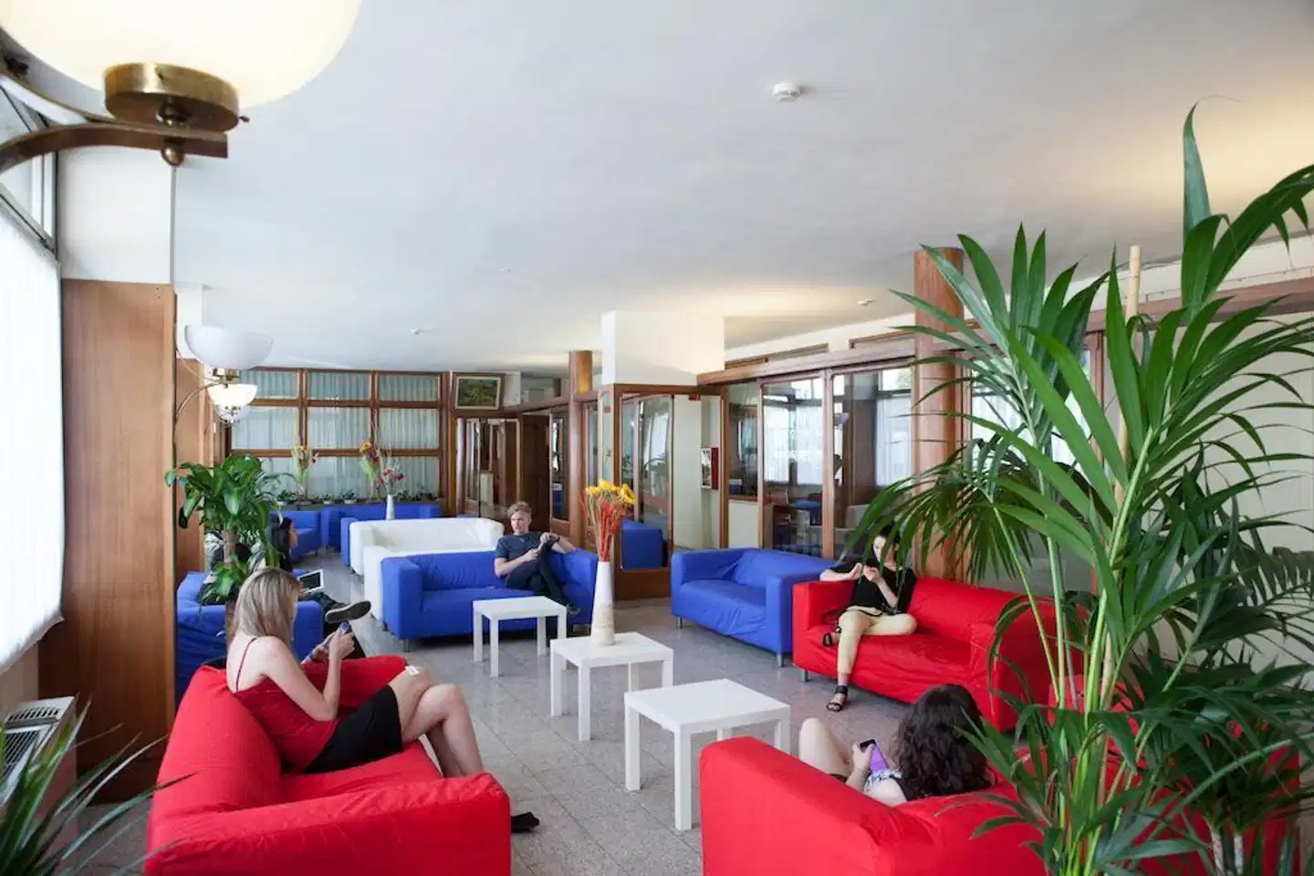 Auto Park Hotel Bar