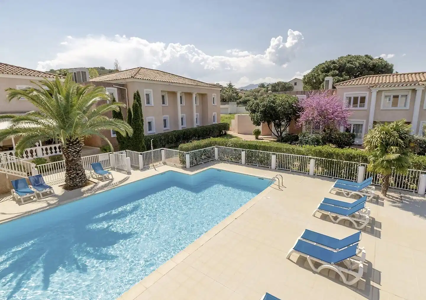 Thalassa Pool