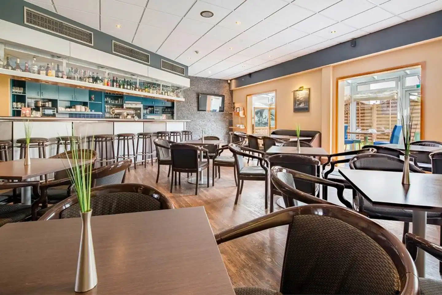 AMEDIA Hotel & Suites Frankfurt Airport Bar