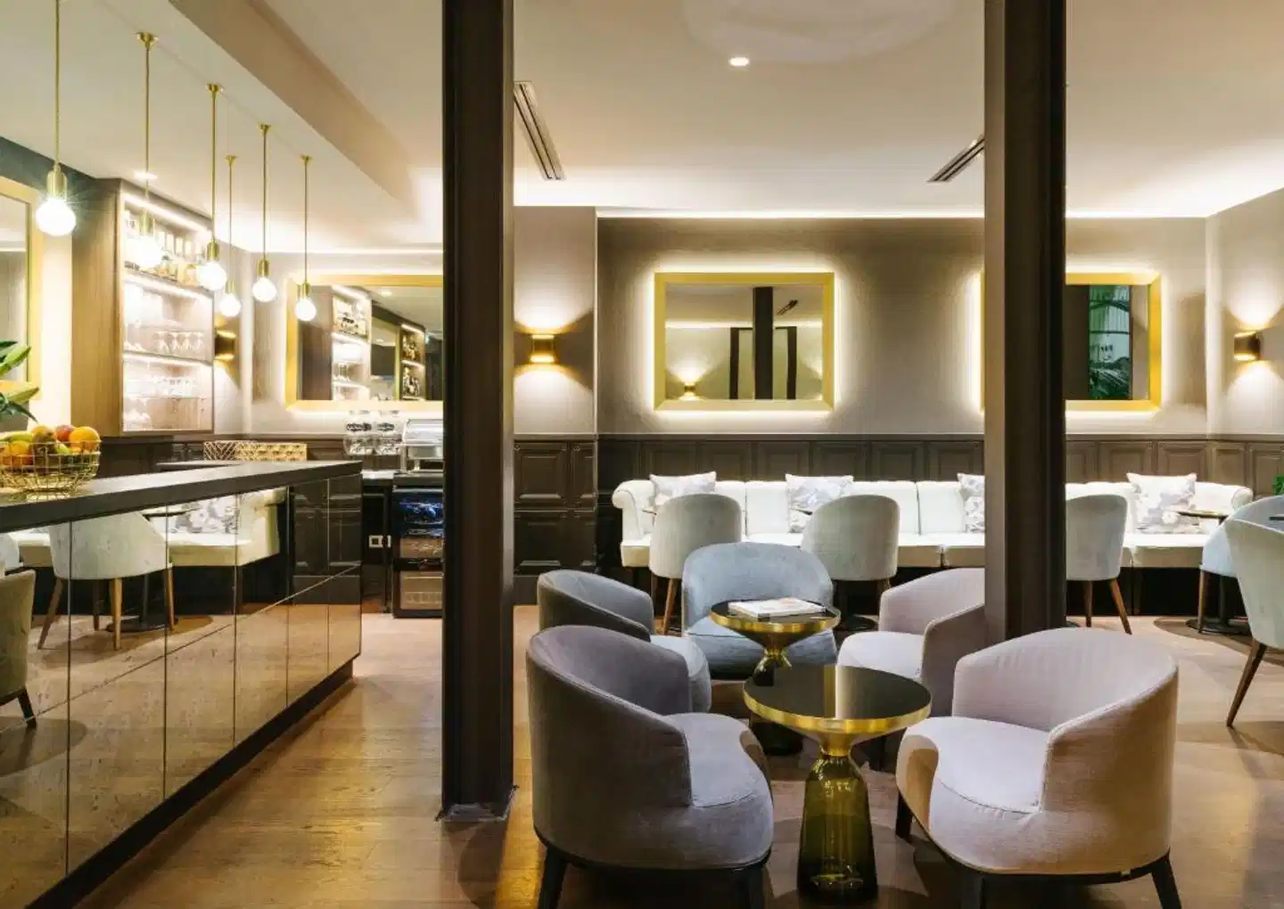 Le Parisis Bar