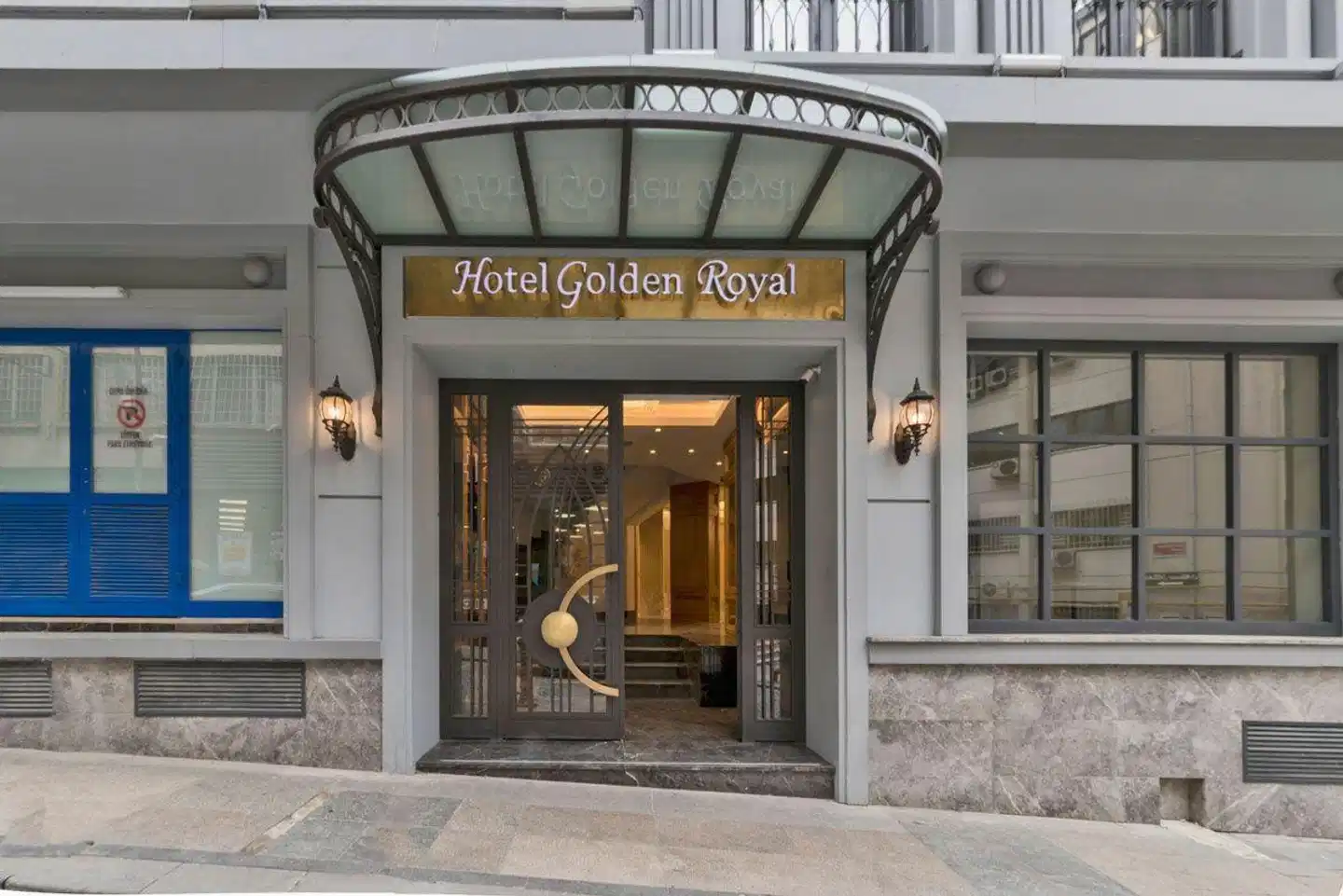 Golden Royal Hotel Aussenansicht