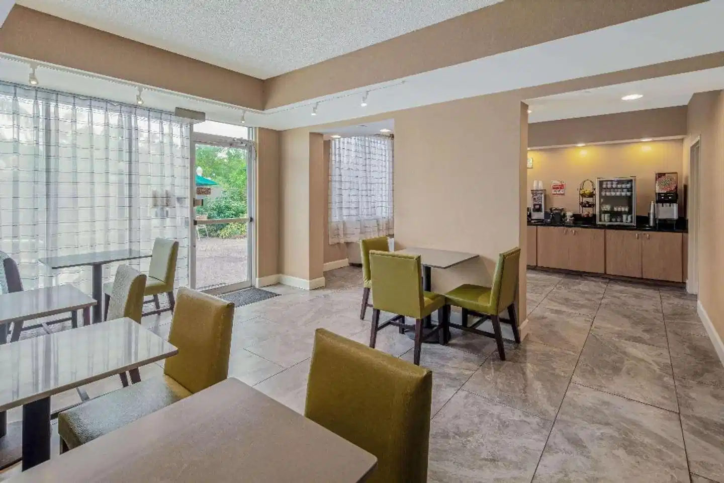 La Quinta Inn & Suites by Wyndham Naples Downtown Wohnbeispiel