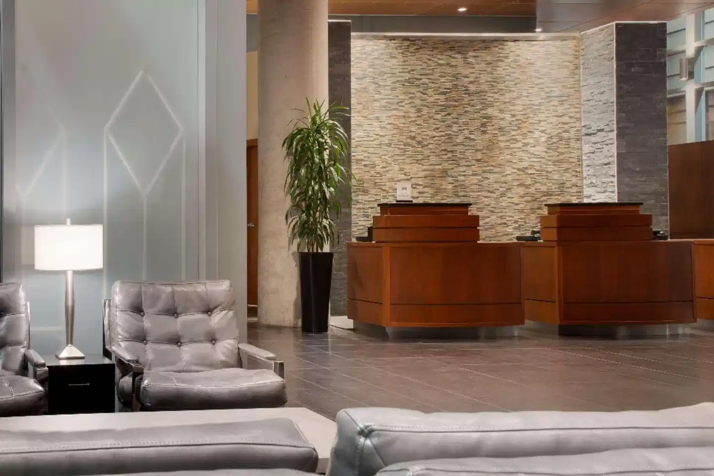 Embassy Suites by Hilton - Montreal Lobby