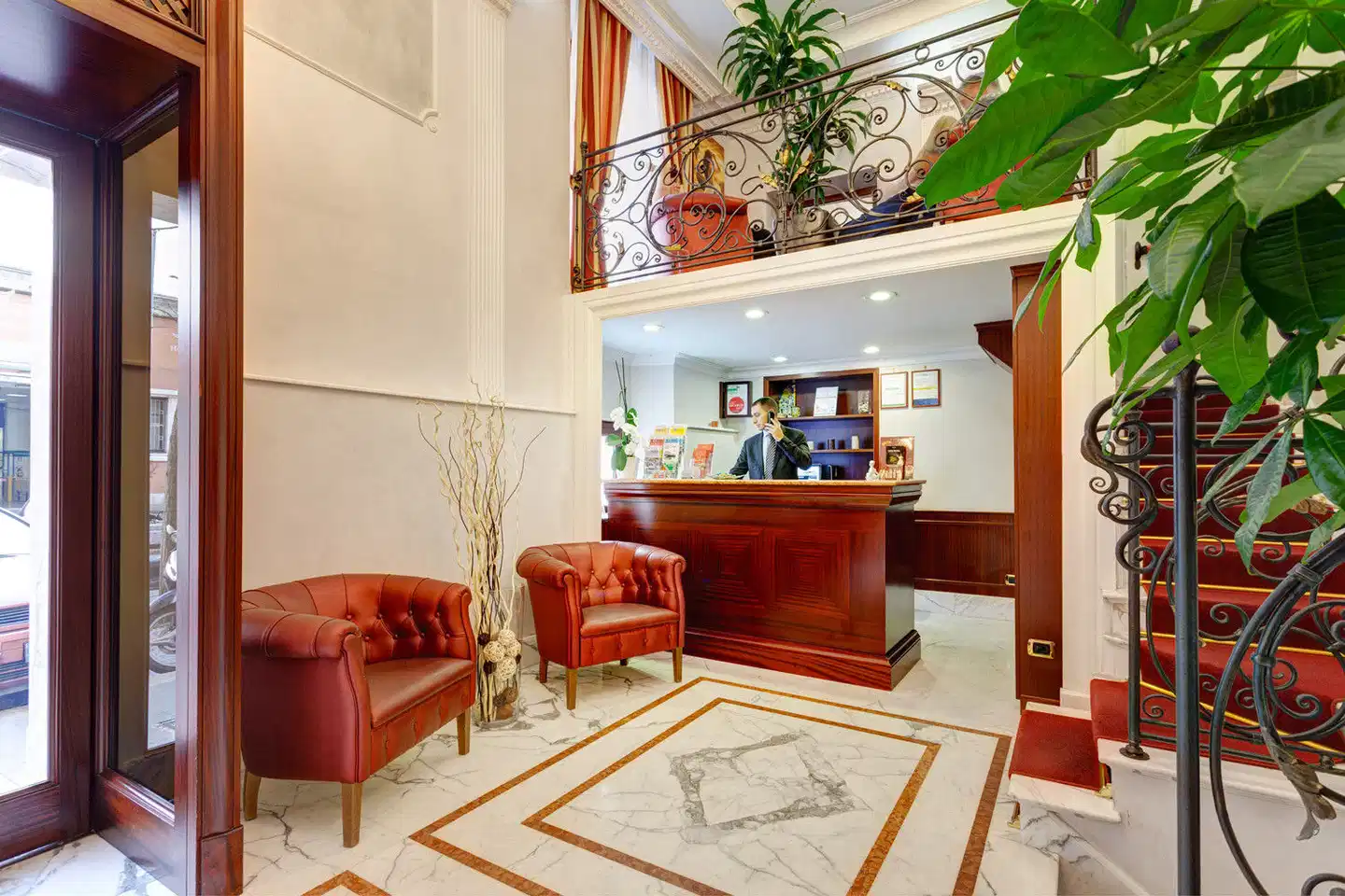 Best Roma Lobby