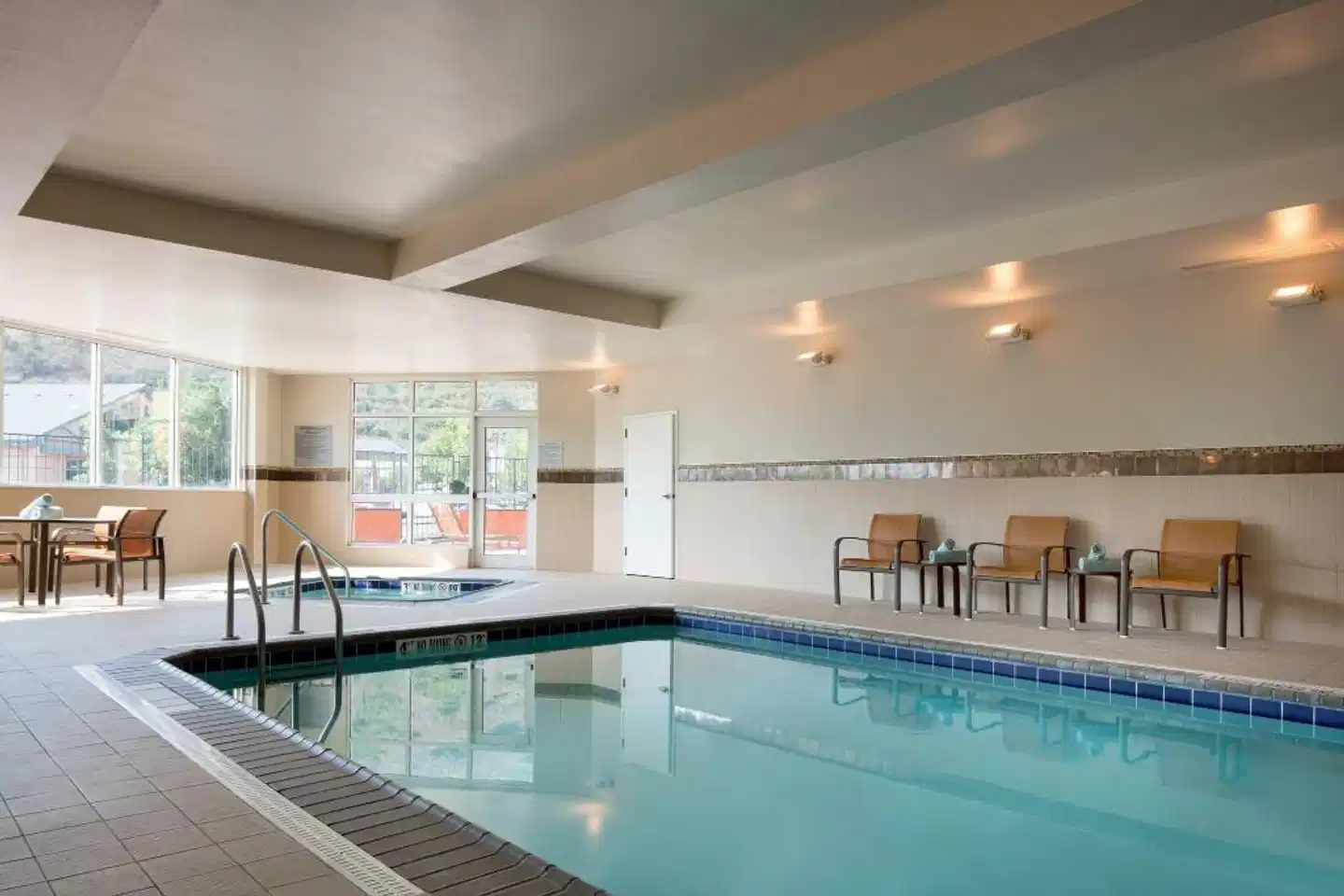 Courtyard by Marriott Glenwood Springs Hallenbad