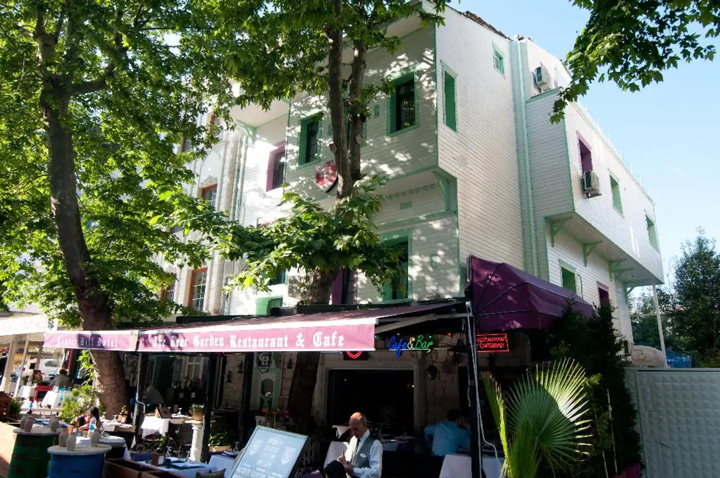 Center Hill Hotel Aussenansicht