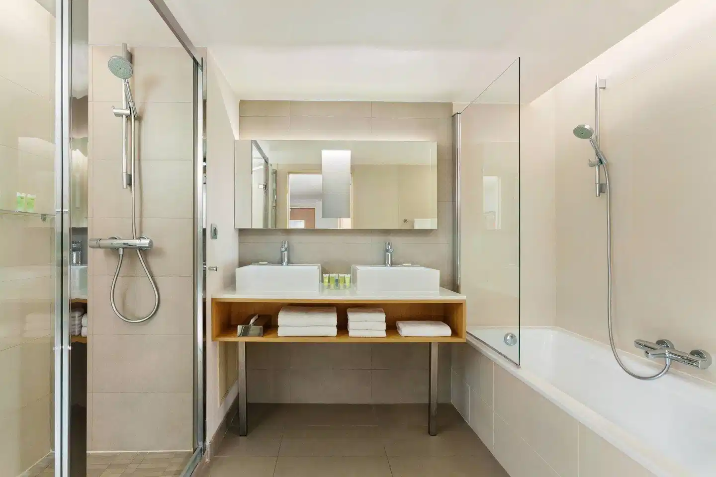 Courtyard by Marriott Montpellier Badezimmer