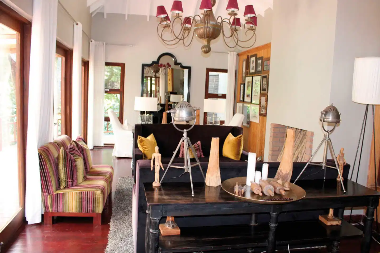 Lake Duluti Lodge Lobby