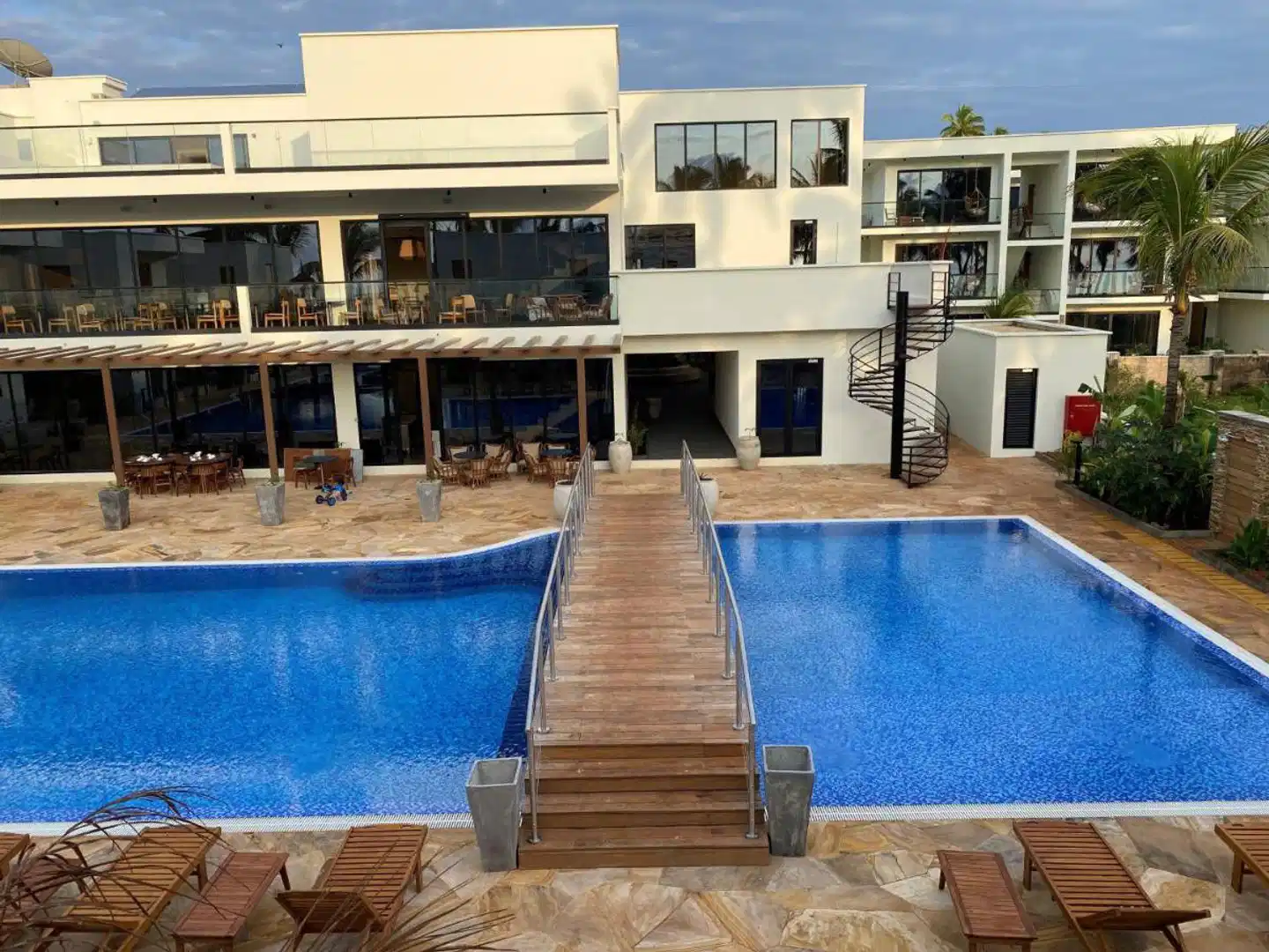 Toa Hotel & Spa Zanzibar Pool