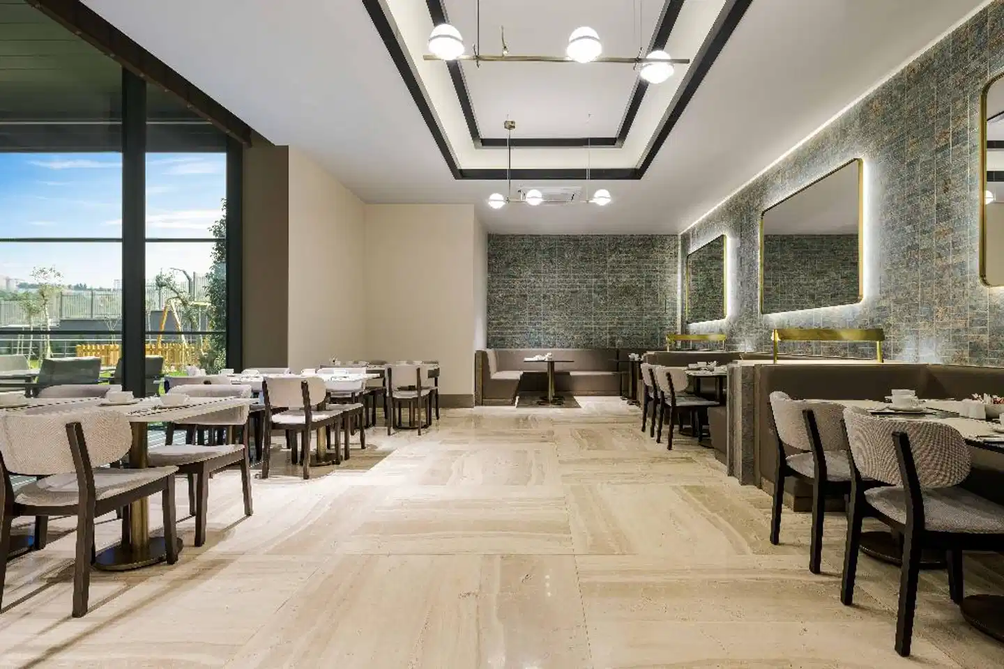 Mövenpick Living Istanbul Camlivadi Restaurant
