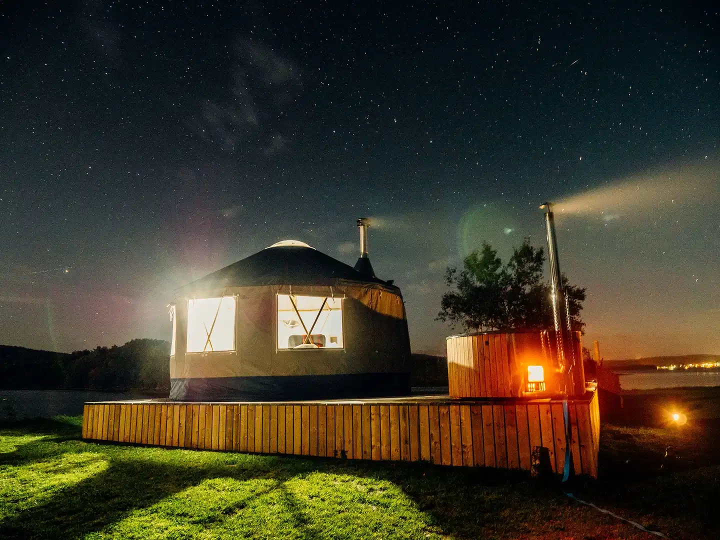 Yurts In The Vineyard Landschaft