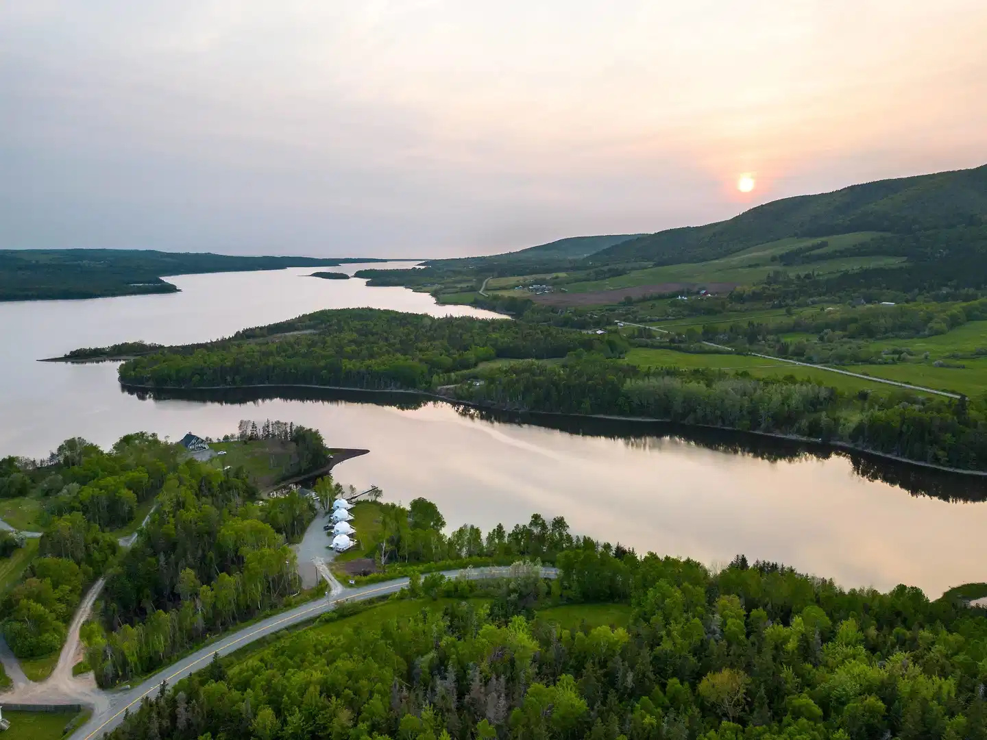 Northeast Cove Geodomes Landschaft