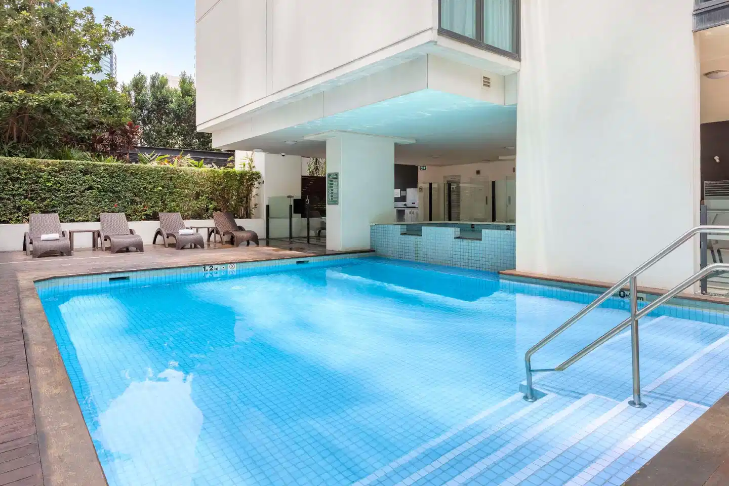 Oaks Brisbane on Charlotte Suites Pool