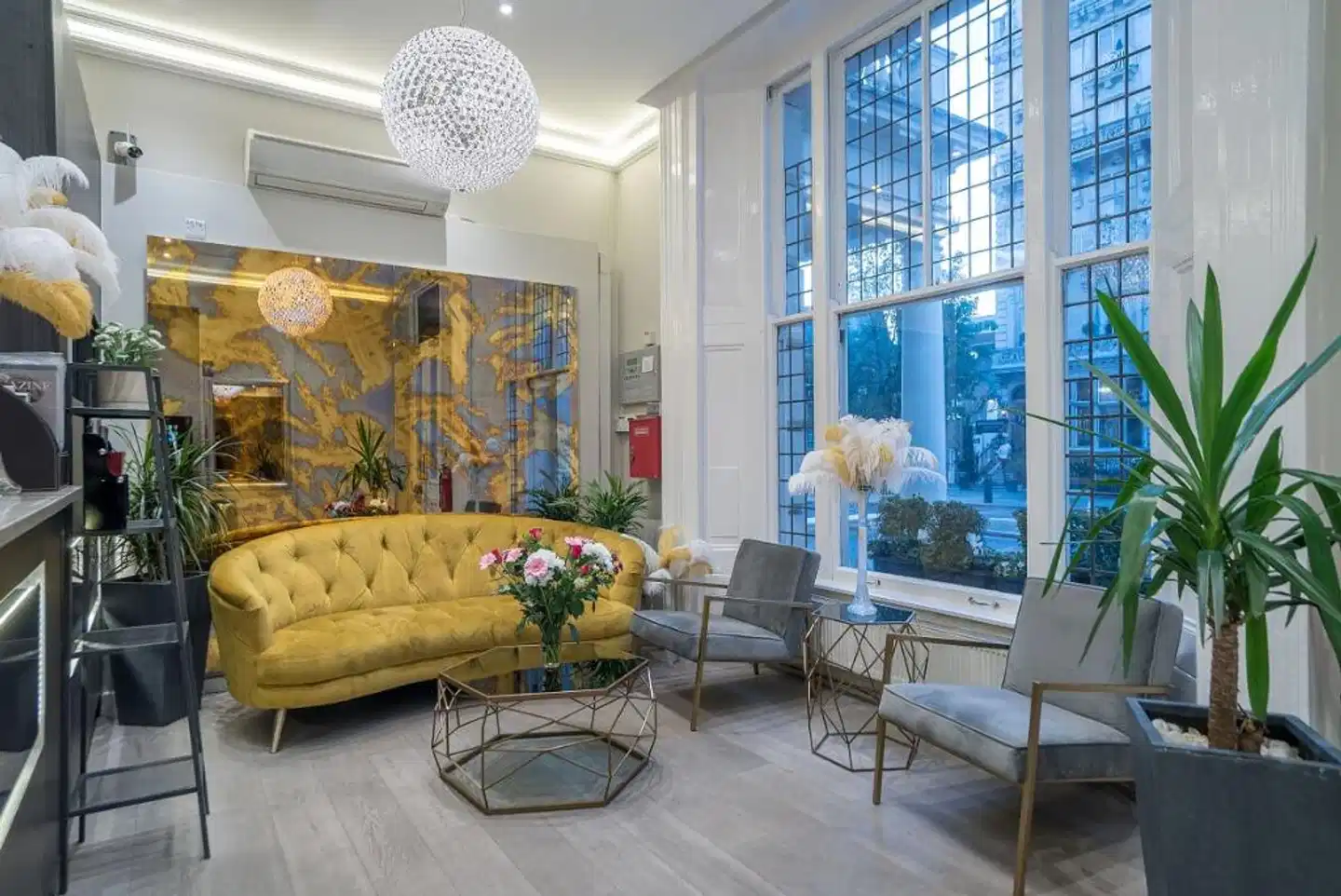 Hyde Park Executive Lobby