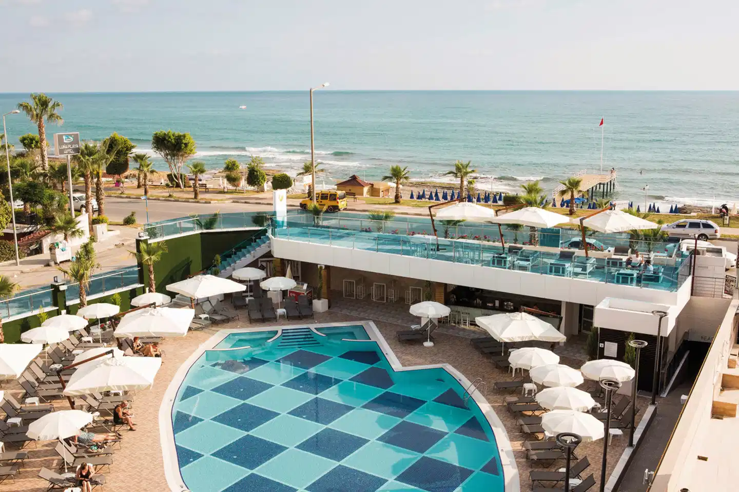 Sunprime C-Lounge Pool