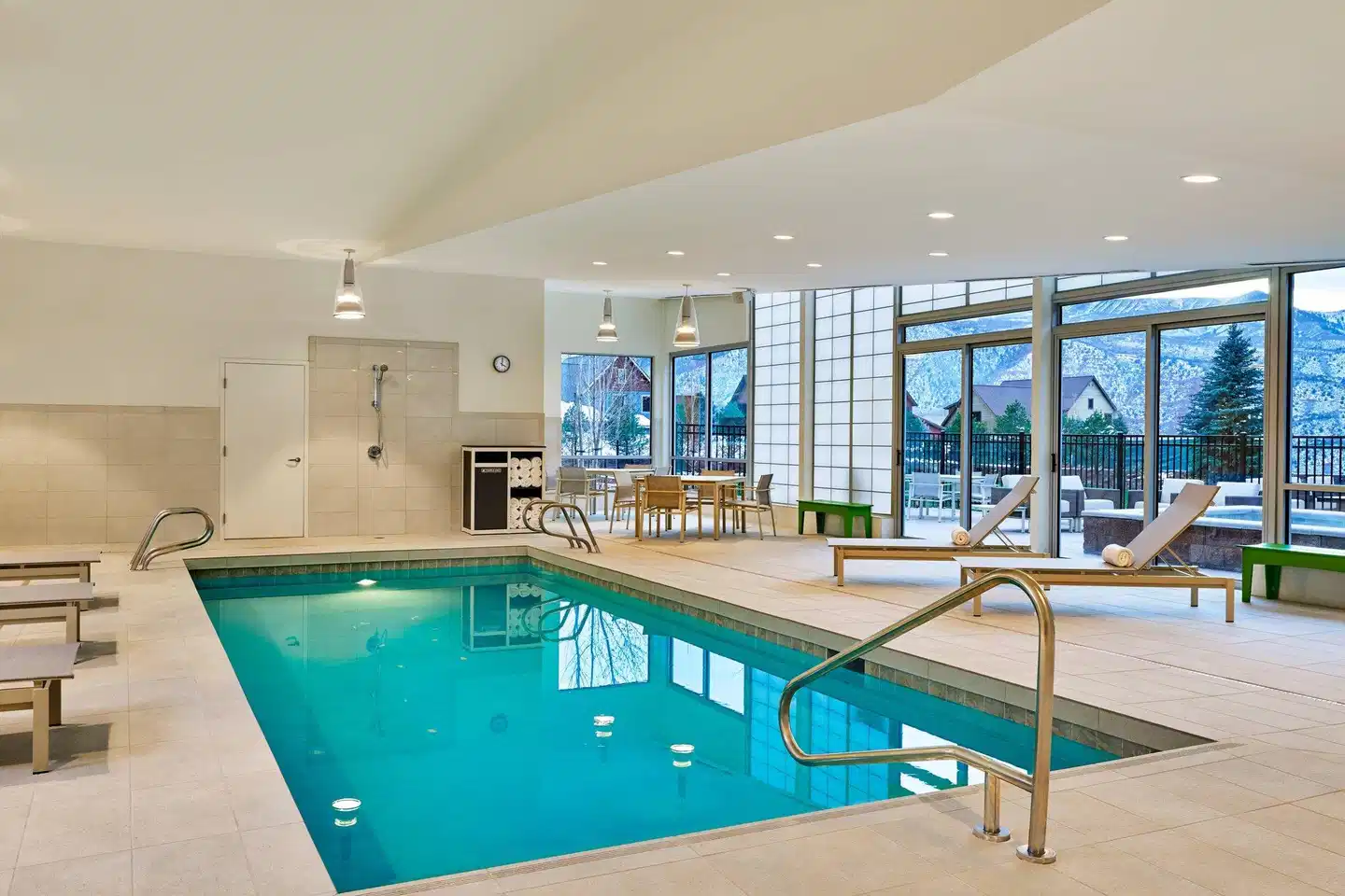 Element by Westin Basalt - Aspen Hallenbad