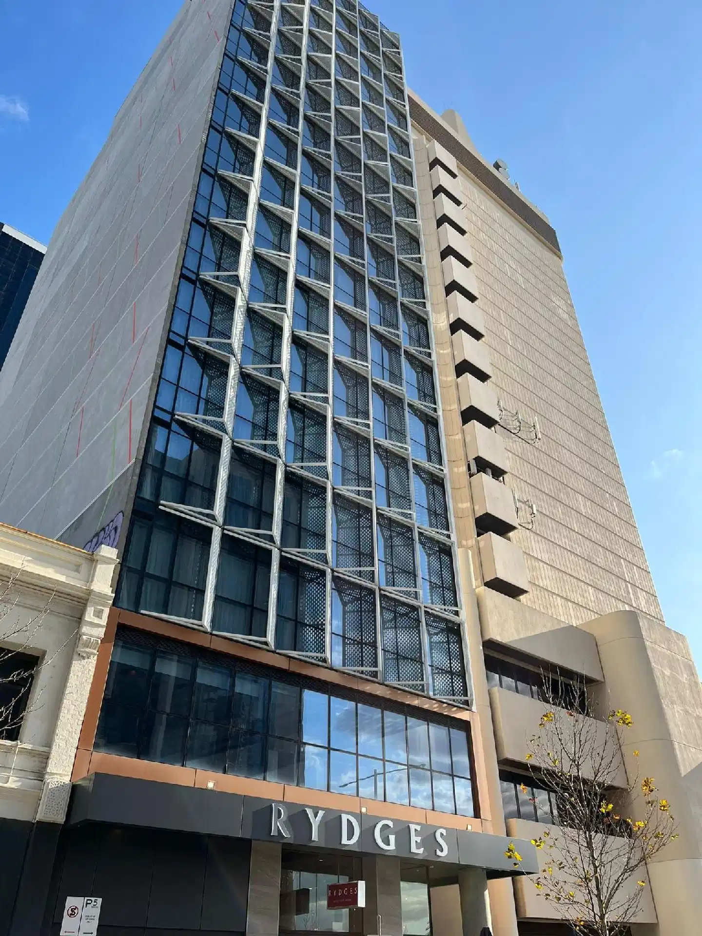 Rydges Perth Kings Square Aussenansicht