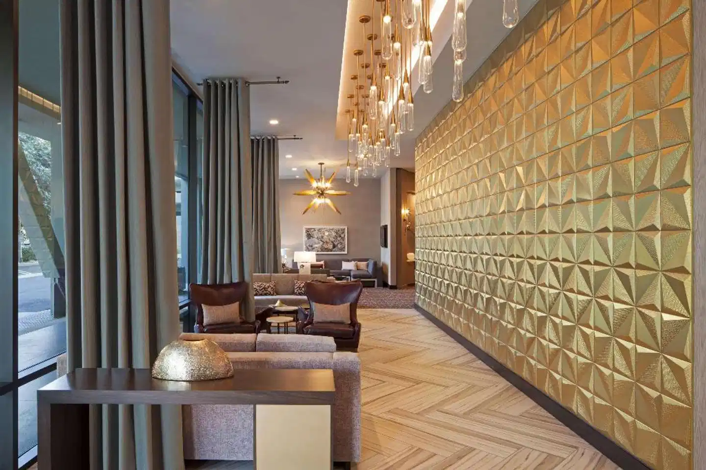 H Hotel Los Angeles, Curio Collection by Hilton Lobby