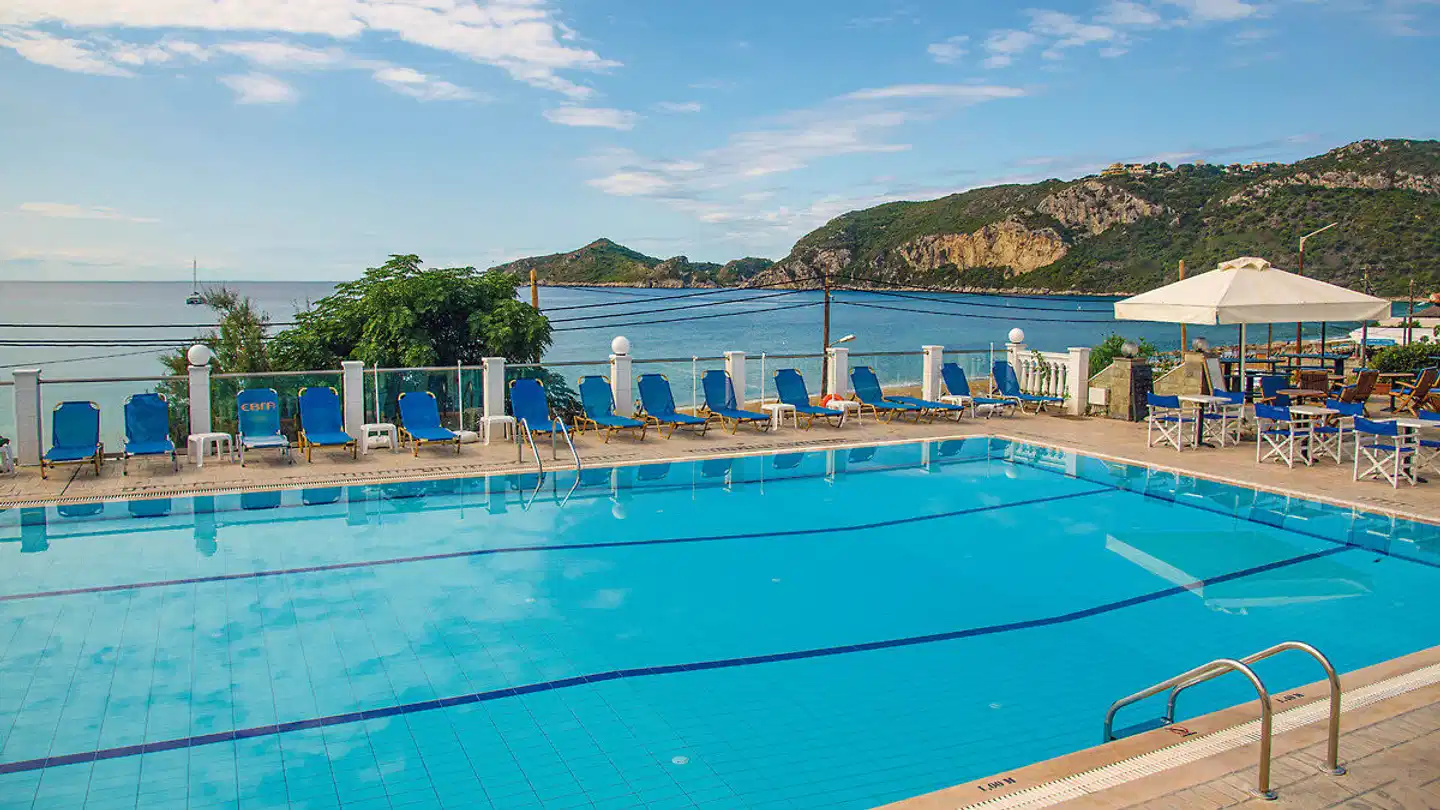 Belle Helene Pool