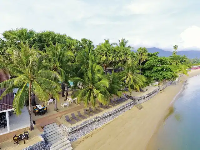 Paradise Beach Resort BEACH