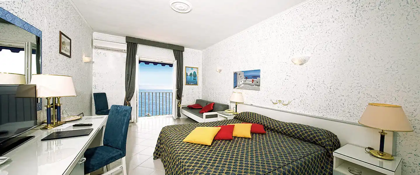 Weber Ambassador ACCOMMODATION