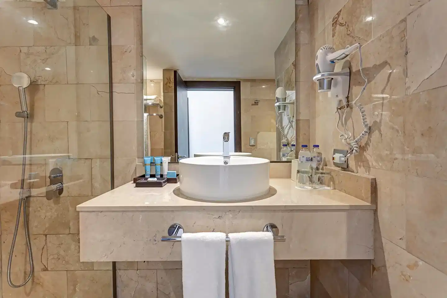 Royalton Splash Punta Cana BATHROOM