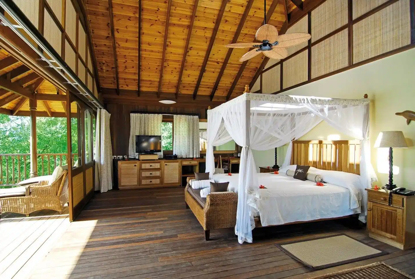 Cerf Island Resort ACCOMMODATION