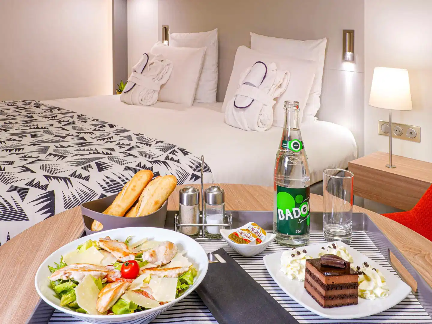 Mercure Marseille Centre Prado Hotel Vélodrome Wohnbeispiel