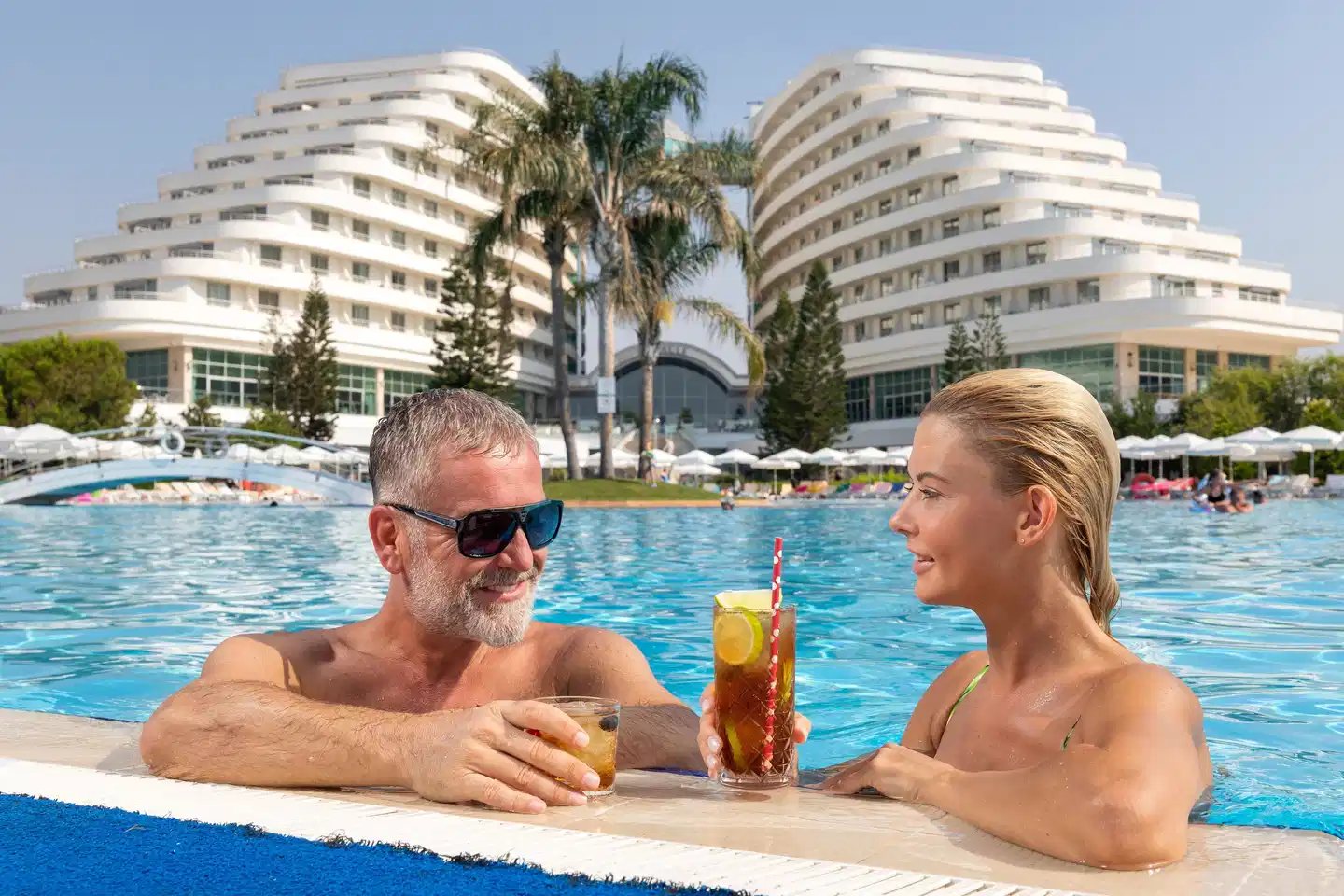 Miracle Resort POOL