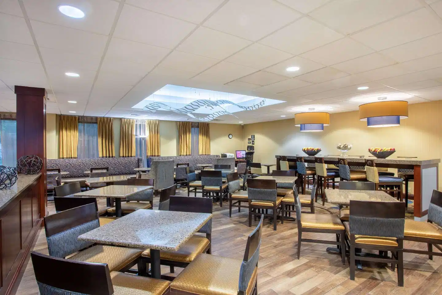Hampton Inn Fishkill Lobby
