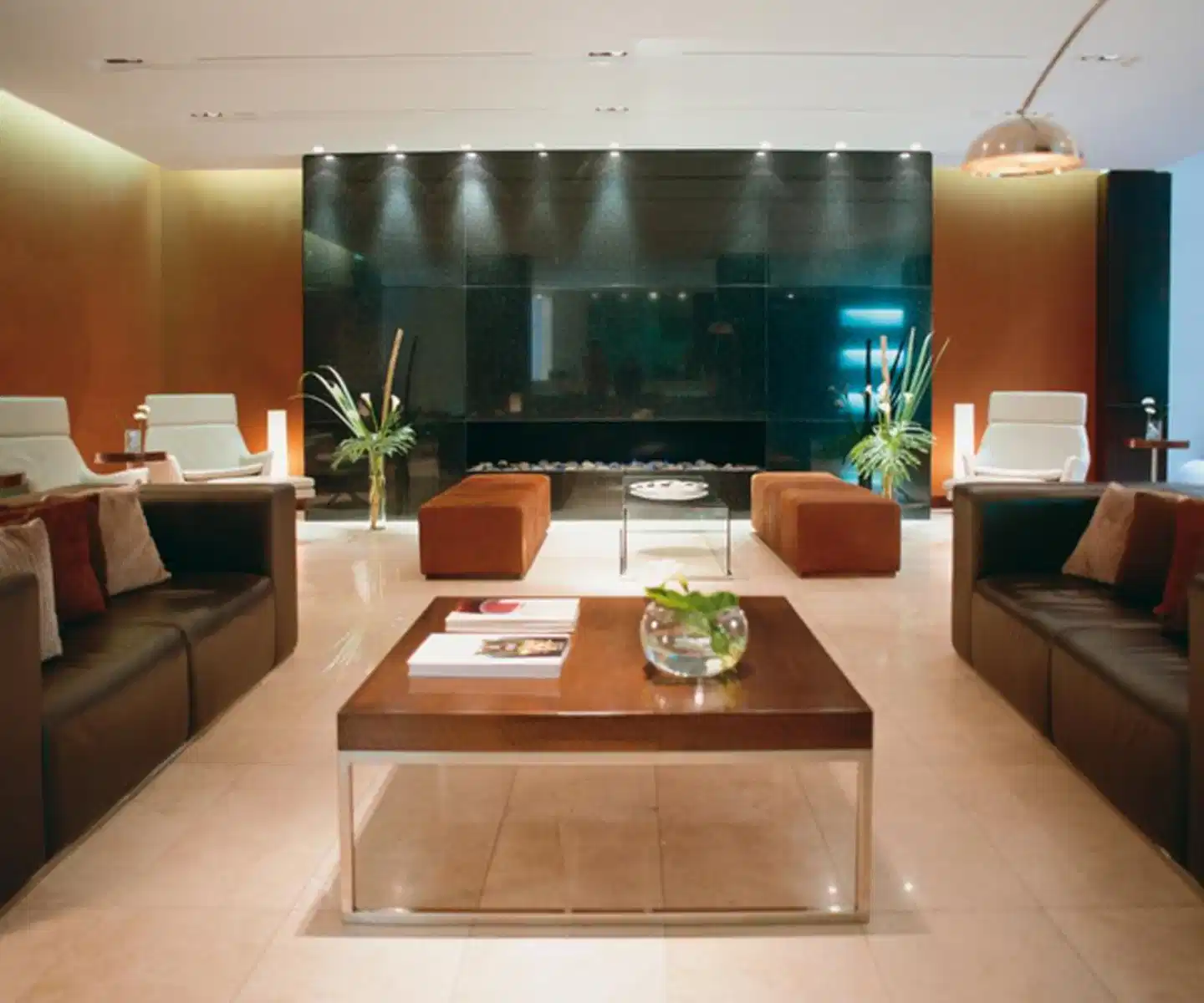 562 Nogaro Lobby