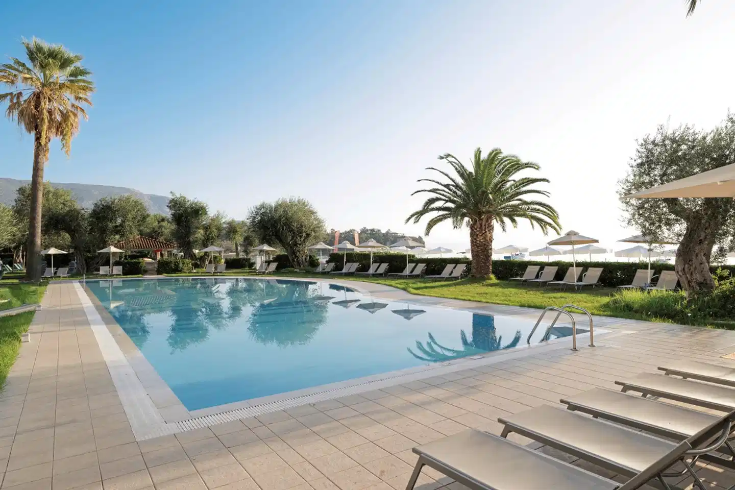 Elea Beach POOL