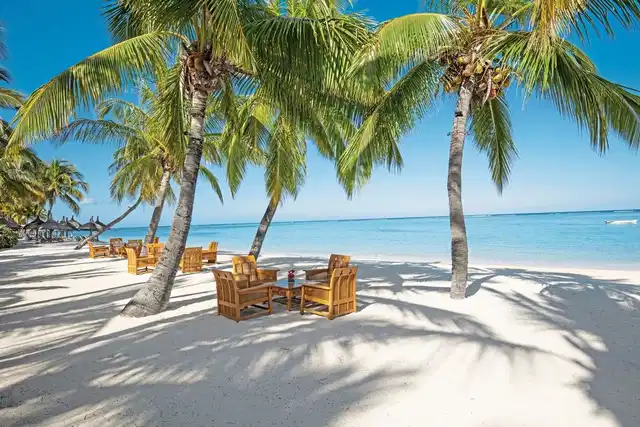 Paradis Beachcomber Golf Resort & Spa BEACH