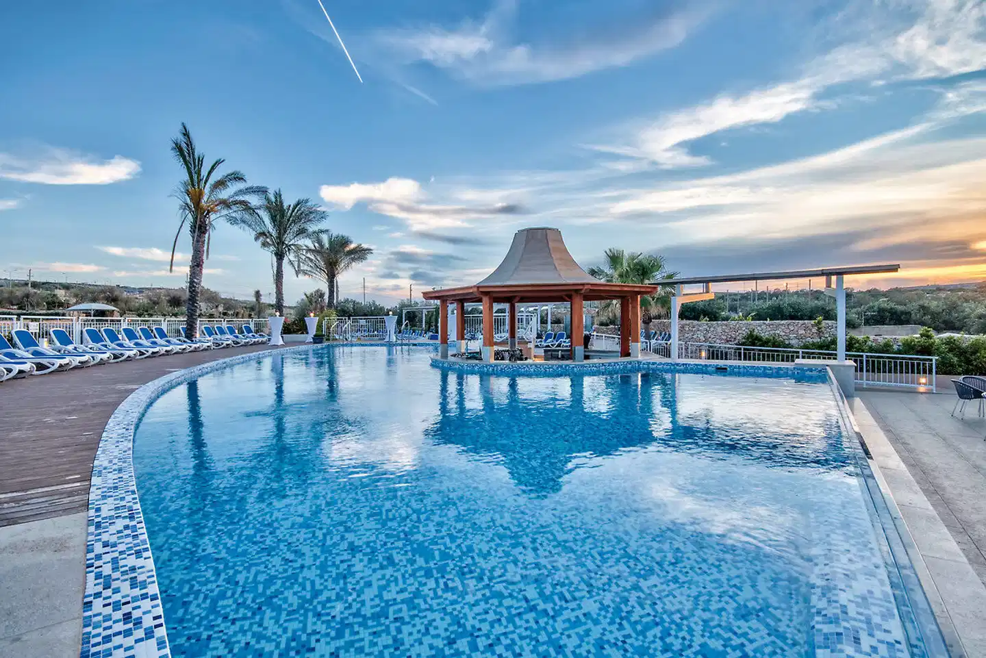 db Seabank Resort & Spa POOL