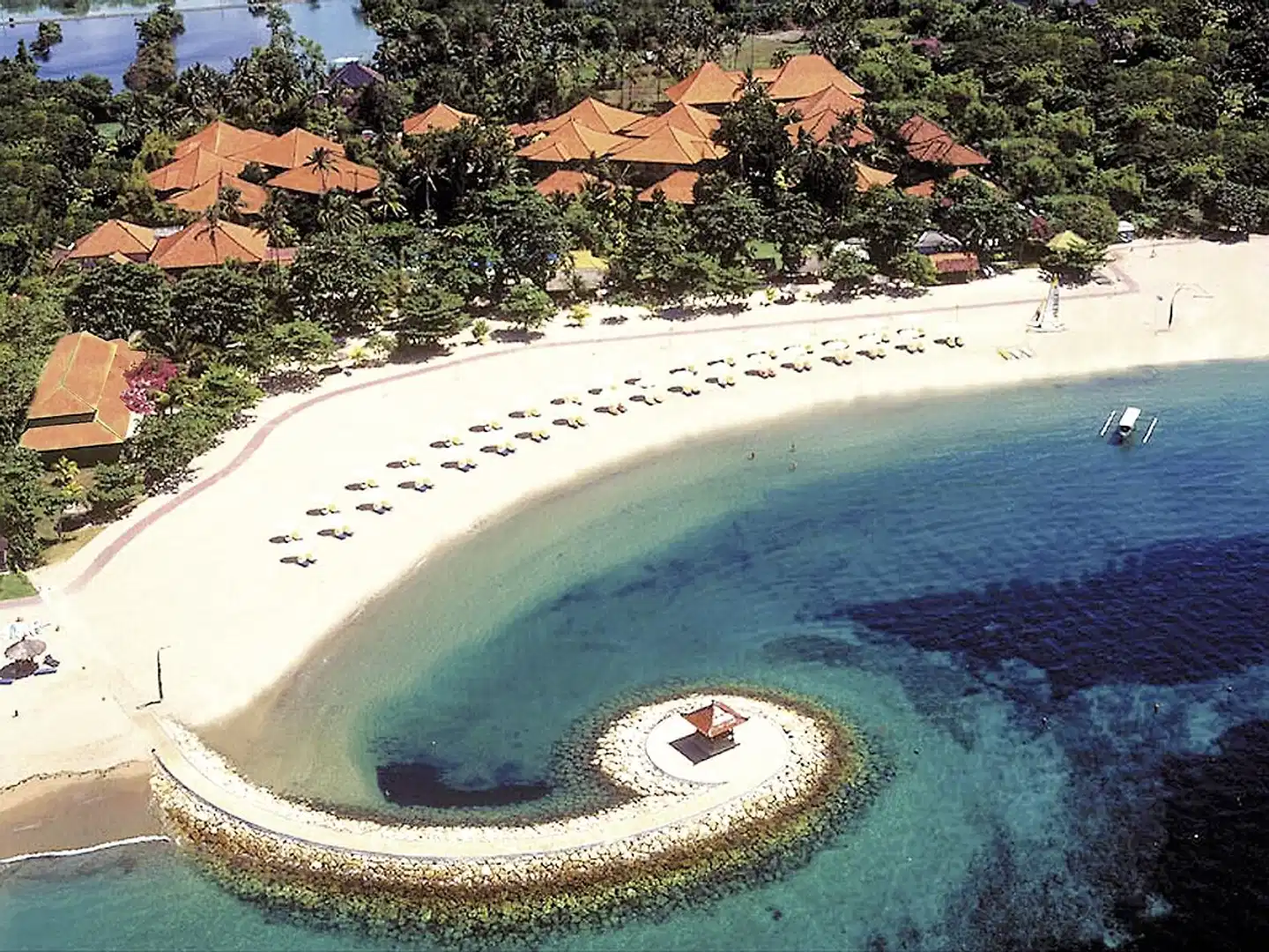 Bali Tropic Resort & Spa BEACH